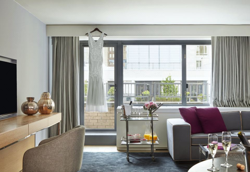 Loews Regency New York HotelBespoke 1-Bedroom Suite