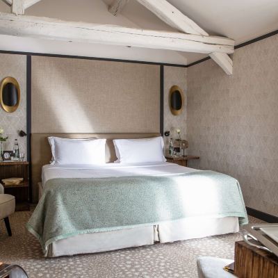 Prestige Club with Terrace Esprit Saint Germain Promo Code