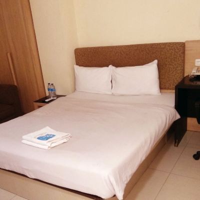 Deluxe Double Room AMS PENTHOUSE Promo Code