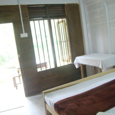 Deluxe Triple Room Vini Villa Promo Code