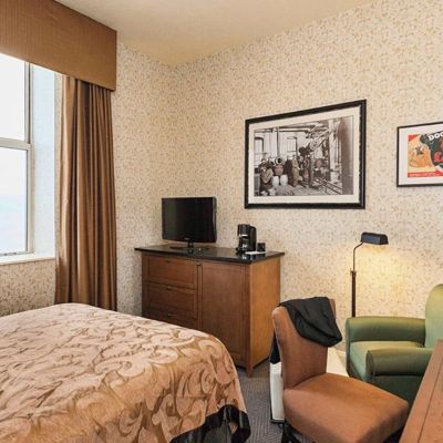 Standard Queen Room with City View Fitger's Inn Promo Code