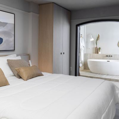 Deluxe Double Room HM Hotel Promo Code