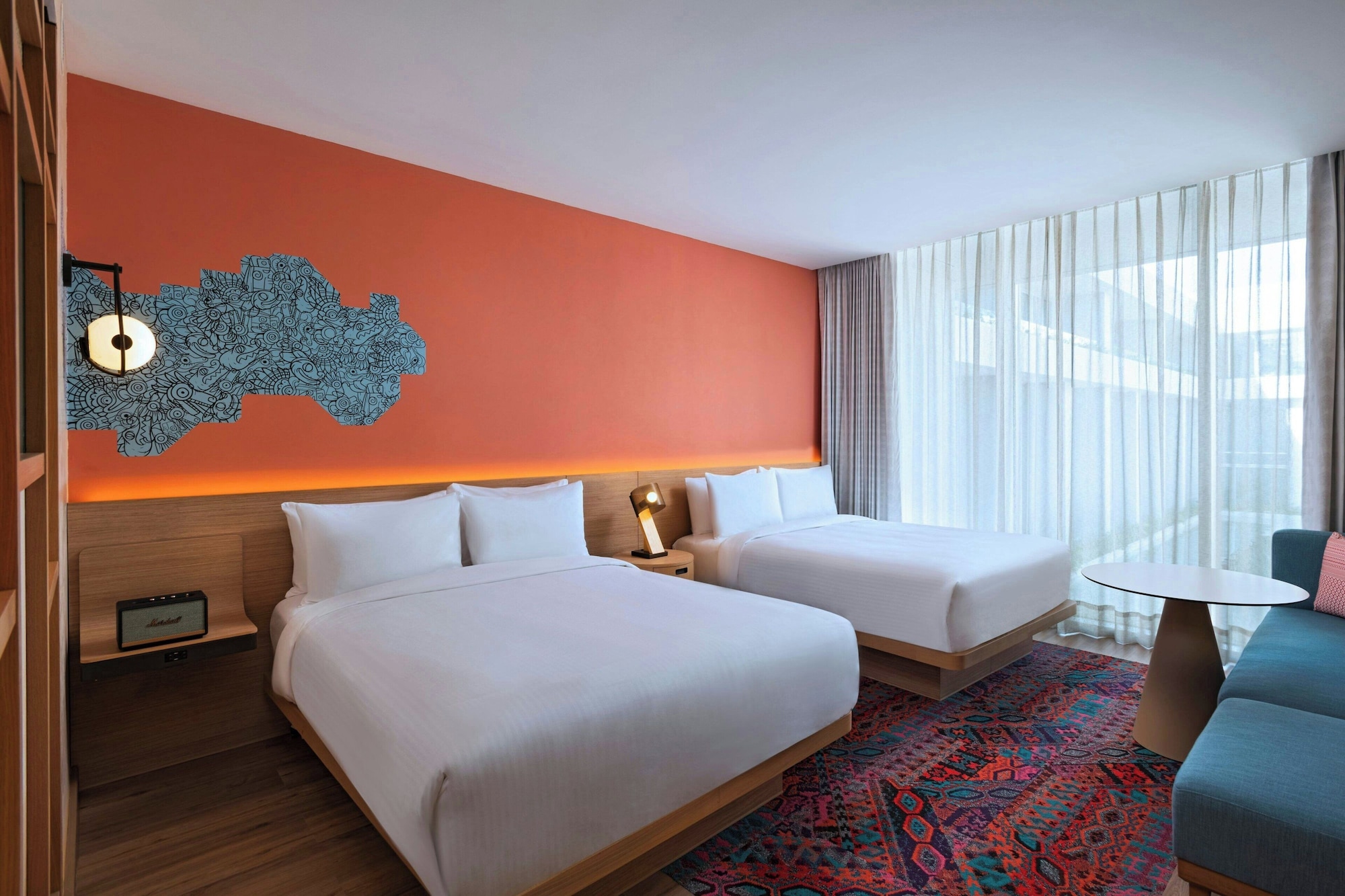 机灵，套房，2张大床，阳台