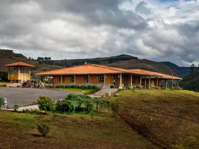 Tambo Sapalanchan Hotel di 