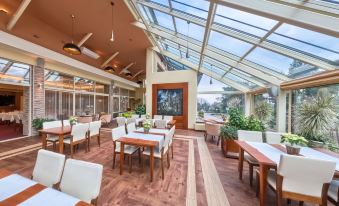Hotel Ostaniec - Housity