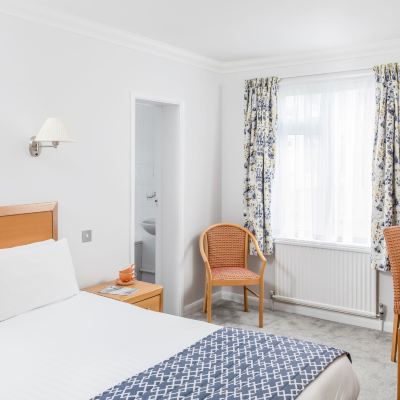 Standard Double Room The Kilbirnie Hotel Promo Code