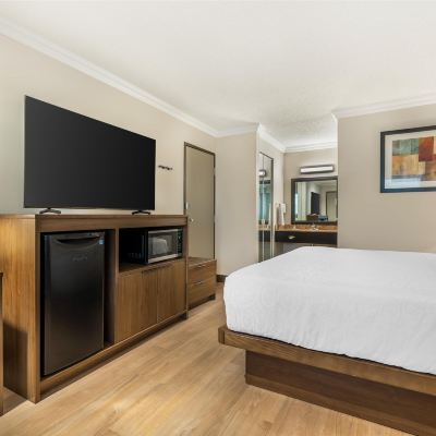 Accessible-1 Queen, Non-Smoking, Flat Screen Television, Work Desk, Mini Fridge, In-Room Safe, Coffee Maker Best Western Plus Burnaby Hotel Promo Code