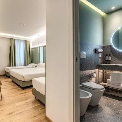 Deluxe Quadruple Room Relais Trevi 95 Boutique Hotel Promo Code