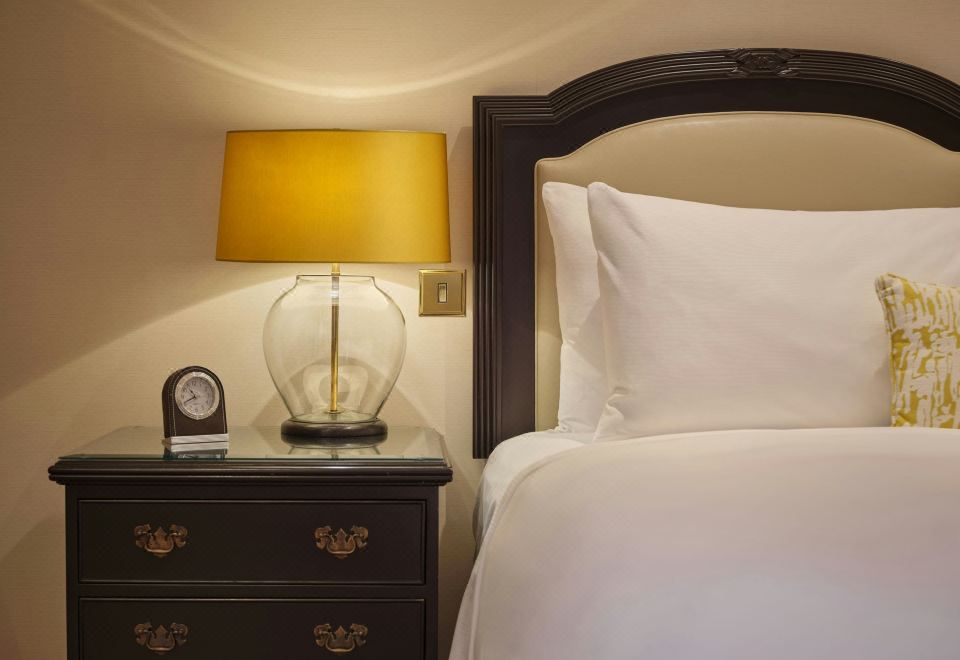 JW Marriott Grosvenor House LondonDeluxe Queen Room