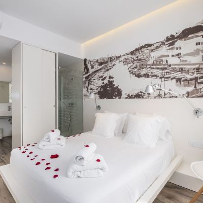 Double Room Hotel Abril 37 Promo Code