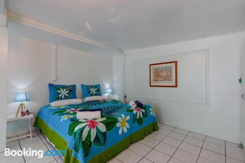 Vaka Beach Cottage with AC Unlimited Wifi One-Bedroom House