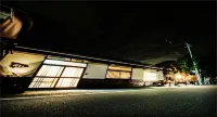 一樓出租旅館,鄉間別墅