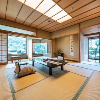 New Wing Deluxe, Japanese-Style with Bath, Mountain View