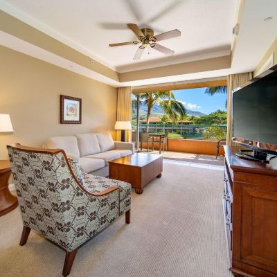 1 Bedroom Plus Bonus Bed in Den Konea #208, Resort Views, Full Kitchen, Sofabed Honua Kai Resort & Spa Promo Code