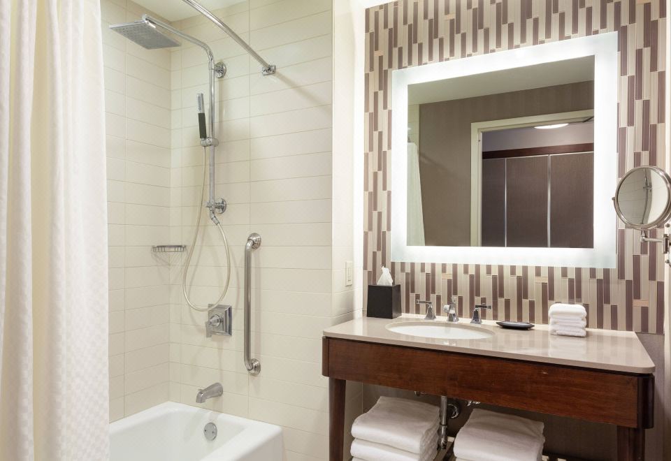 部分海景双大床房