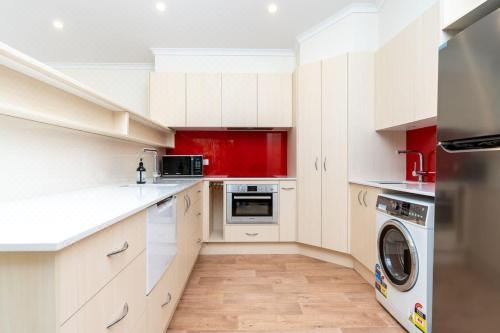 Peaceful 1Br Courtyard Unit in Quiet Dickson - Hosted by CanStay One-Bedroom Apartment