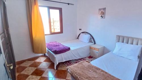 带阳台的两卧室公寓