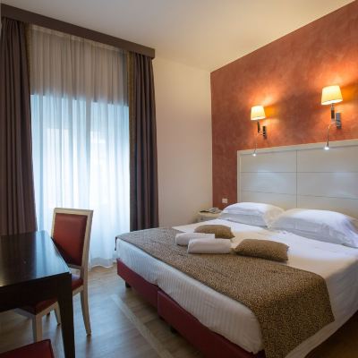Twin Comfort Room Floris Hotel Promo Code