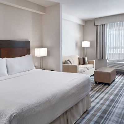 King Room Days Inn & Suites by Wyndham Airdrie Promo Code