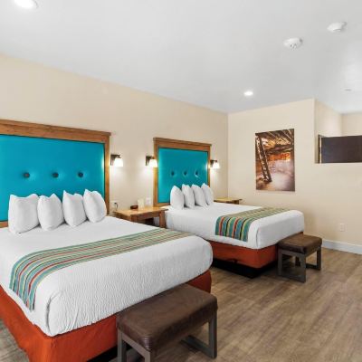 Deluxe Room-2 Queen Beds Bluff Dwellings Resort Promo Code