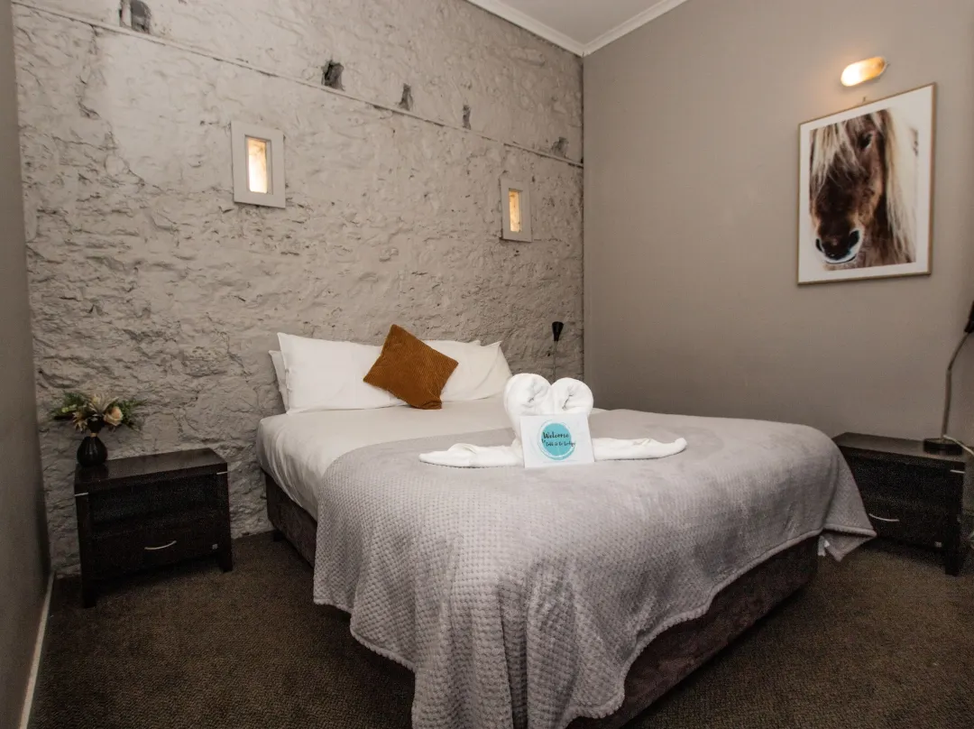 Cobb & Co Lodge - Melbourne
