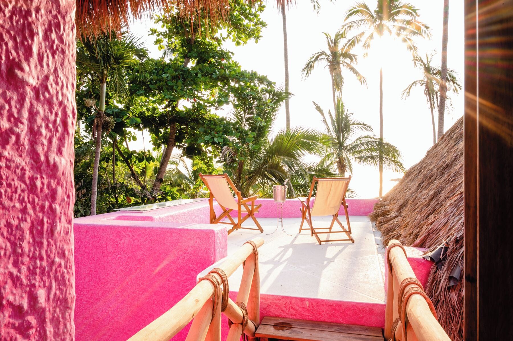 标准房（一特大床，海景）（小屋火烈鸟套房）