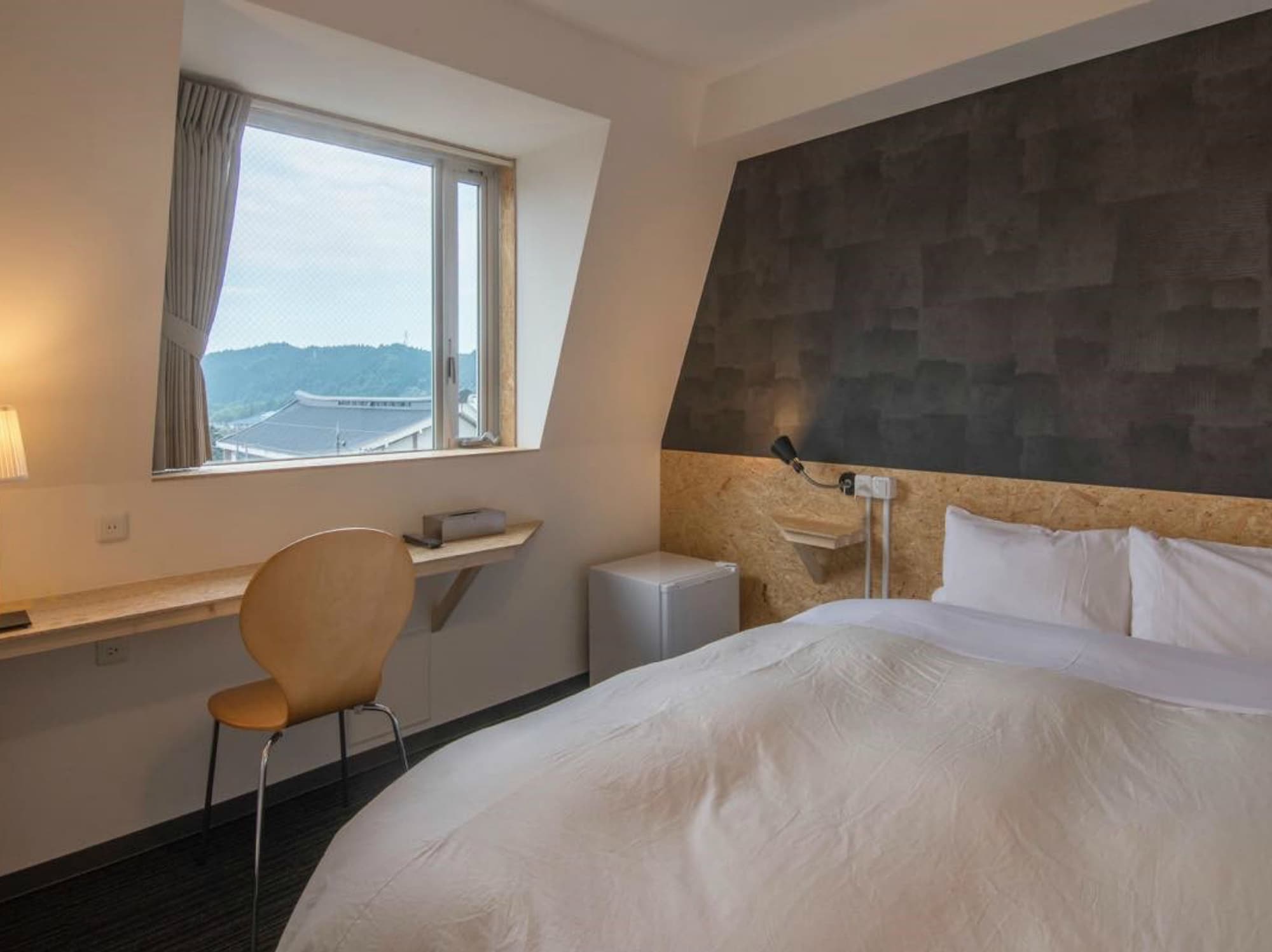 双人房（1张双人床，顶层）