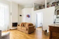 Via Rusconi 10 - byMyHomeinComo