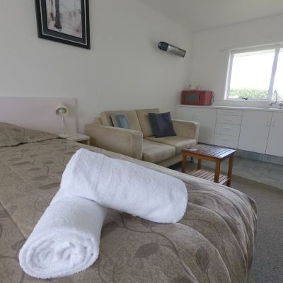 Studio with Kitchen Castle Court Motel Promo Code
