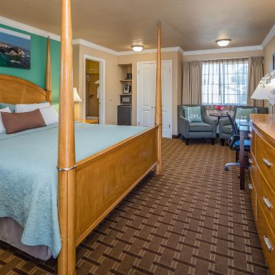 Deluxe King Room Stage Coach Lodge Promo Code