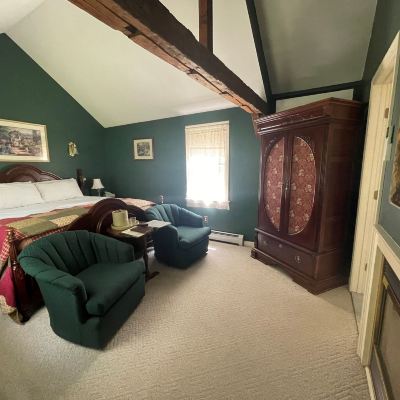Victoria's Garden Retreat Arlington Inn Promo Code