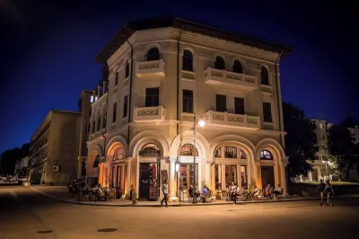 Casa Damadian Отели в г. 