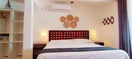 带阳台和海景的豪华双人房