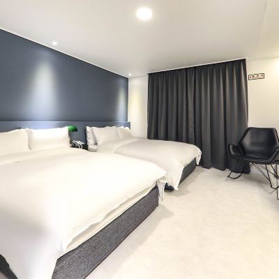 Premium Twin Room Hotel Pier 48 Promo Code