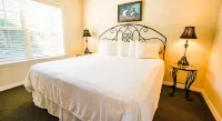 French Quarter Resort by CoolVacay