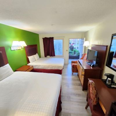 2 Queen Beds Room, Non-Smoking Elk Inn Promo Code