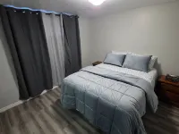 Bright & Cozy 2-Bedroom Main Floor Suite Hotel a Brampton