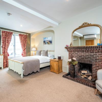 Deluxe Double or Twin Room (3) The Peppermill Promo Code
