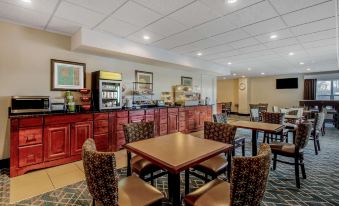 La Quinta Inn & Suites by Wyndham Lexington Park - Patuxent