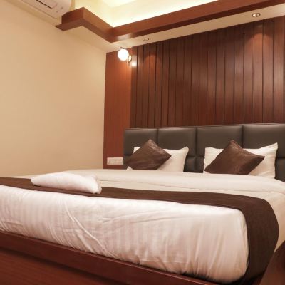 Deluxe Double Room With Free Wi-Fi The Lake Hotel Promo Code