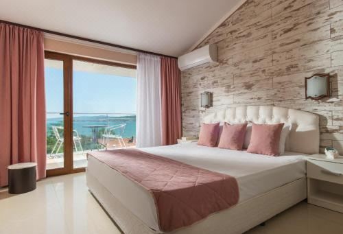 带海景的一卧室公寓