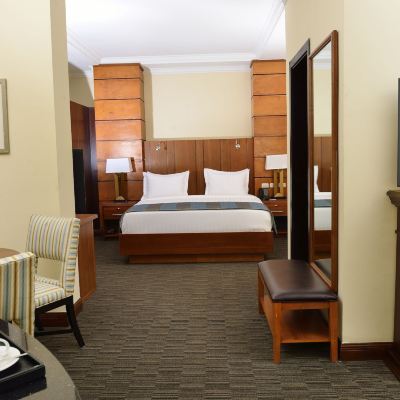Executive Suite, 1 King Bed, Hot Tub The Hub Hotel Promo Code