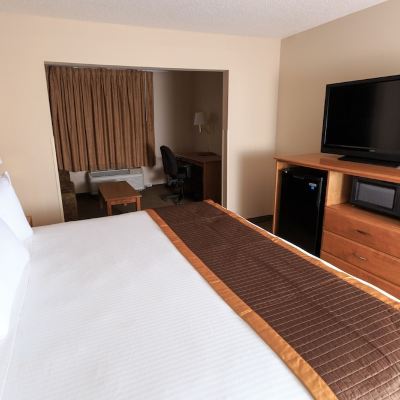 Superior King Room with Sofa Bed New Victorian Inn & Suites Lincoln Promo Code