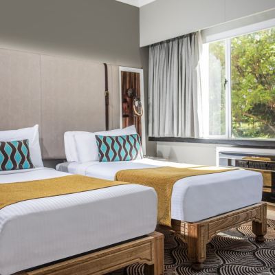 Standard Twin Room-Non-Smoking Southern Sun Ridgeway Promo Code