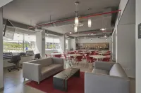 梅尼達阿塔布裡薩萬豪城市快捷青年飯店