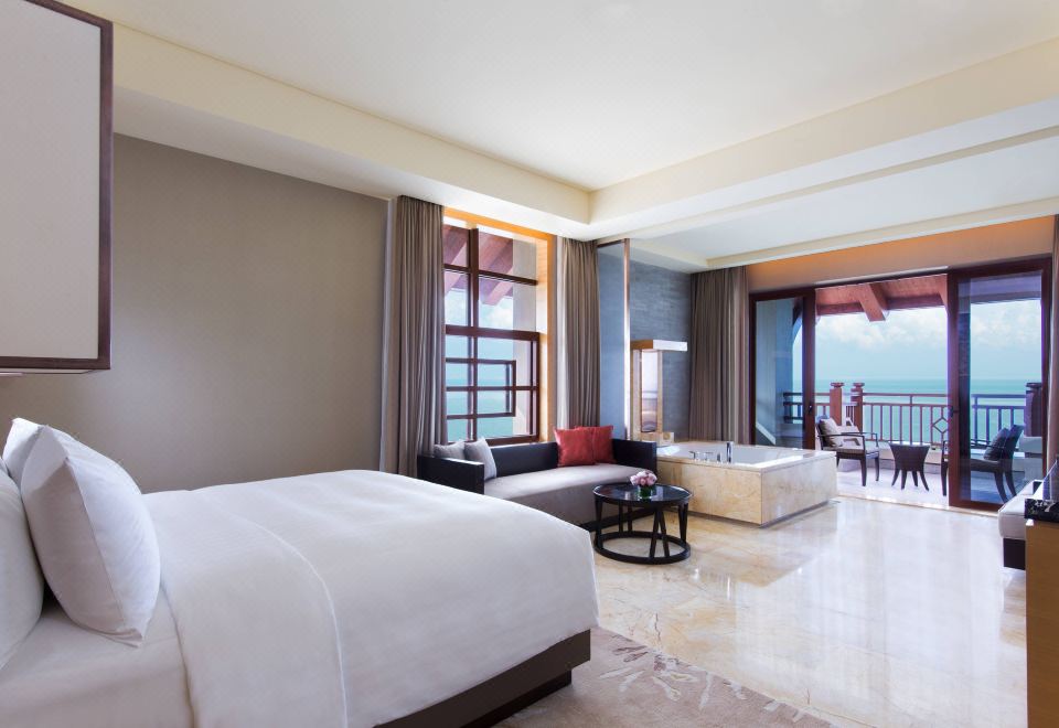 尊贵海景套房丨琼州海峡 Panorama·赏朝霞晚霞