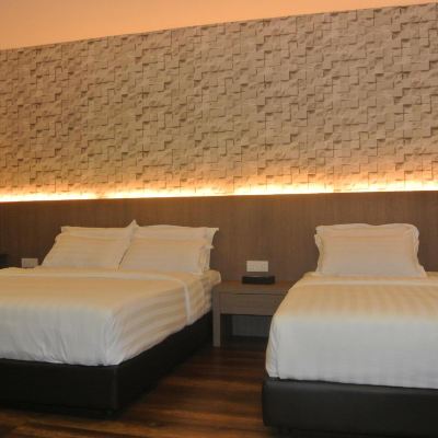 Bilik Deluxe Triple dengan Pemandangan Bandar Kupon Riverside Boutique Hotel & Cafe