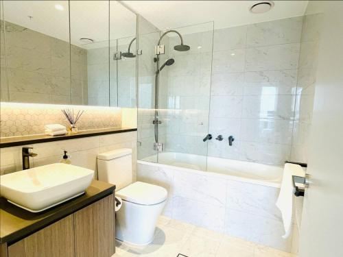 Brand New Waterview family residence 3 bedrooms Three-Bedroom Apartment