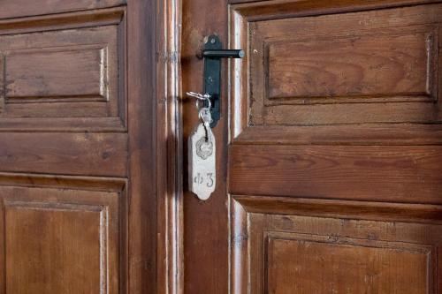 带山景的双人间