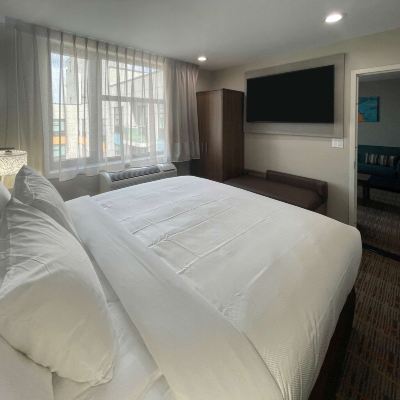 King Suite-Non-Smoking MainStay Suites Promo Code